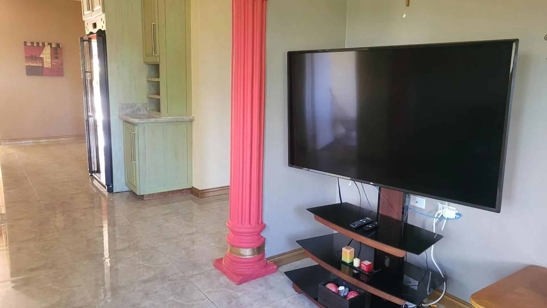 Dw Apartments With Garage And Hot Tub Mandeville Jamaica