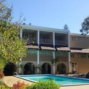 Hotel The - Manchester, Mandeville